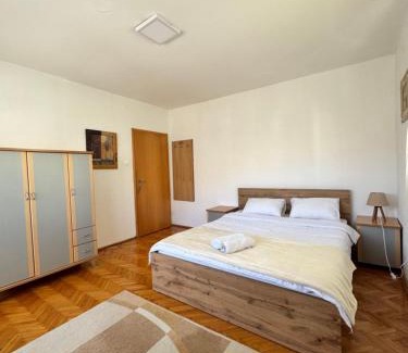 Ohrid Apartment | Top-Rated L's Apartment: Pet & Child Friendly Retreat