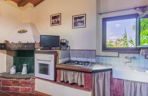 San Miniato House | Experience L'Uccelliera: Relax by the Pool and Spa