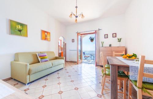 Montepertuso Bed & Breakfast | Delightful L'Uliveto: Pet-Friendly Getaway with Hot Tub