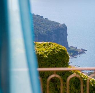 Vico Equense House | Discover L'Ulivo Resort: Pool & Oceanfront Bliss Awaits