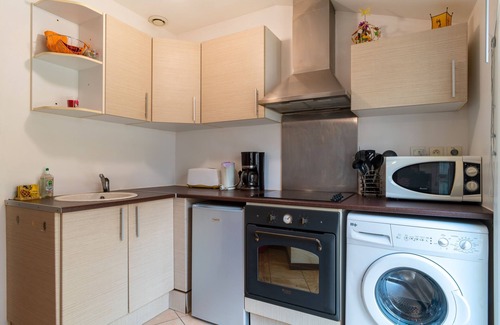 Benodet Apartment | Relaxing L'Unan - Steps from the Beach with Ocean Views