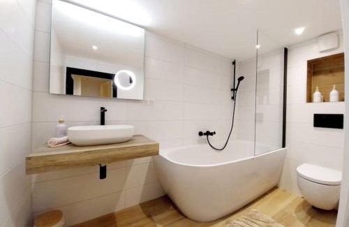 Huningue Apartment | L'underground - parking - jardin