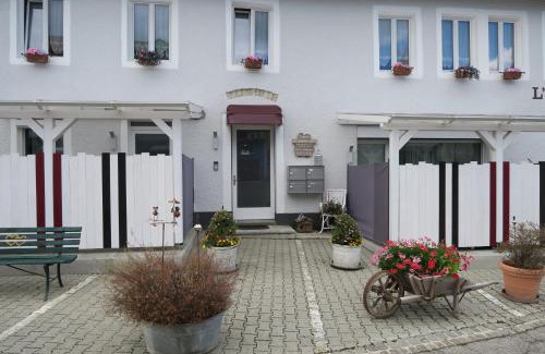 Tramelan Bed & Breakfast | Guest Rated: L'Union B&B - Cozy Family and Pet Friendly Stay