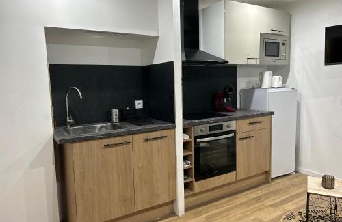 Montlucon Apartment | L' Urbain- Centre ville - Climatisé