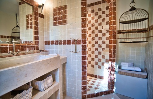 Blauzac Bed & Breakfast | Experience Comfort at L'uzétienne - Le Mas des Aires