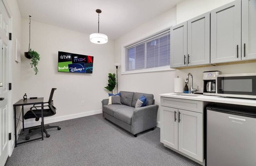 East Stroudsburg Apartment | Queen Suite at The Lack - Ideal for Families with Kitchen