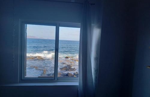 Sao Vicente House | Oceanfront Getaway at L2B - São Vicente with Breakfast