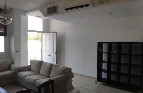 Santiponce Apartment | Budget-Friendly Stay with Family and Pet Amenities