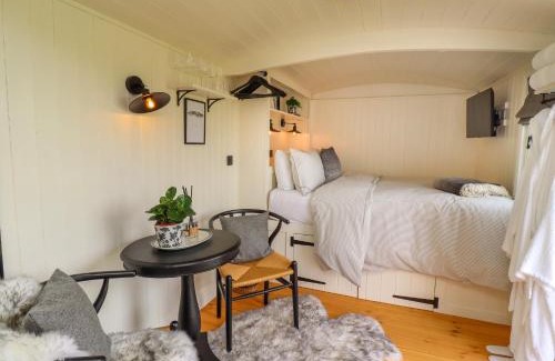 Penrith House | Discover Comfort at La'al Ling - A 4-Star Retreat