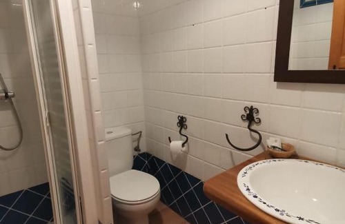 Alcanizo House | Pet-Friendly Retreat at La Aldaba del Siglo XX: 9/10 Rated