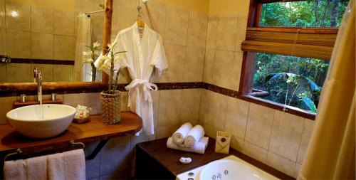 Puerto Iguazu Cabin | Comfortable Stay at La Aldea De La Selva Lodge