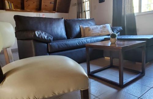 Macrozona Bahia Redonda y Primeros Faldeos House | Discover La Alpina: Family-Friendly Stay with Hot Tub