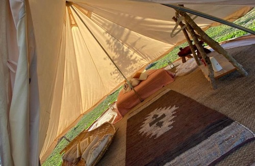 Thiel-sur-Acolin RV Rental | Experience La Bêle et Toile - Tente La Nomade Oasis