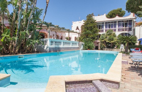 Forio Hotel | Relax at La Bagattella Resort & SPA: Pet-Friendly Retreat