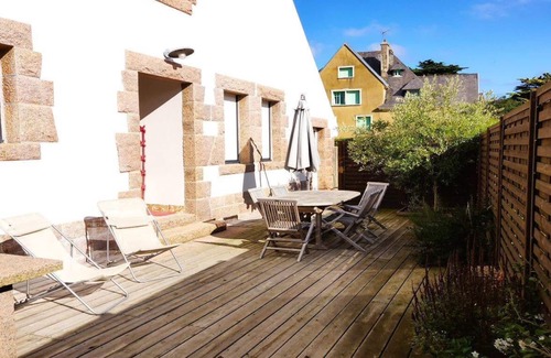 Tregastel House | Family-Friendly La Baïta: Steps from the Beach and Pool