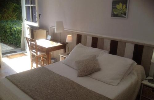 Beaumont-en-Veron Bed & Breakfast | Oceanfront La Balastière: Guest Rated 9.1 with Family Amenities
