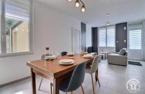 Liffre House | Family-Friendly Retreat at La Baleine - Rated 10/10