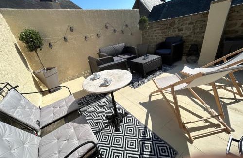Barfleur House | La Bar Fleur Rez