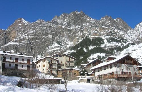 Pietraporzio House | Pet-Friendly La Barmo Affittacamere with Exceptional Service