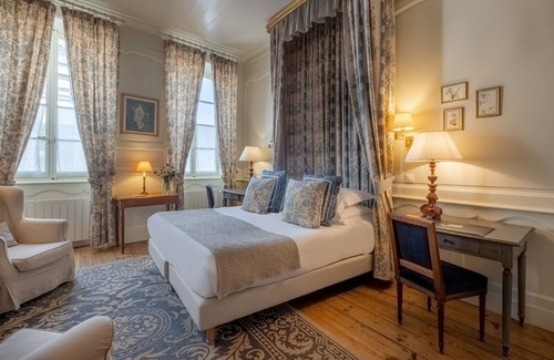 Saint-Martin-de-Re Hotel | Unwind at La Baronnie Hôtel & Spa with Pool and Wellness