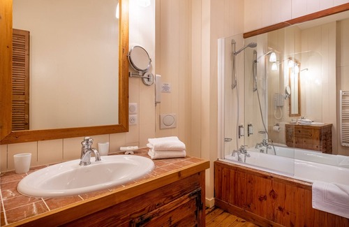 Saint-Martin-de-Re Hotel | Unwind at La Baronnie Hôtel & Spa with Pool and Wellness