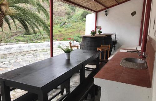 Hermigua House | Family-Friendly Retreat at LA BARSONERA with Great Reviews