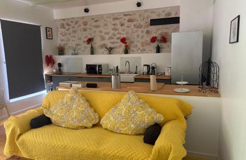 Villecroze Apartment | Guest Rated 10/10 at Appartement Les Capucines