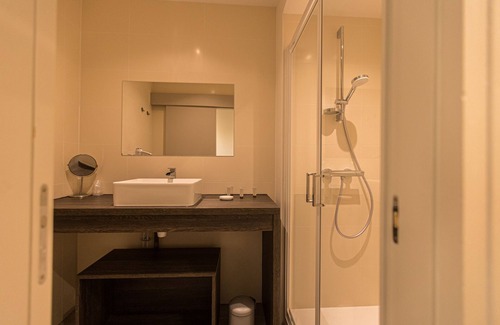 Sanilhac Hotel | Experience La Bastide de Sanilhac: Family-Friendly Retreat