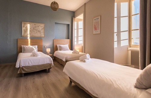 Sanilhac Hotel | Experience La Bastide de Sanilhac: Family-Friendly Retreat