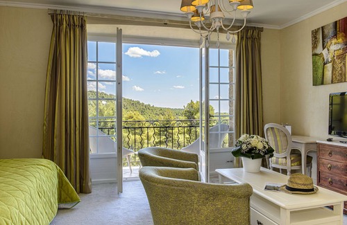 Tourtour Hotel | Relax at La Bastide De Tourtour & Spa Hôtel - 4-Star Retreat