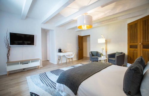Sault House | Relax at La Bastide des Bourguets: Guest Rated 9.8/10