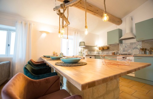 Sault House | Relax at La Bastide des Bourguets: Guest Rated 9.8/10