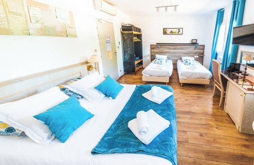 Plascassier Hotel | Discover La Bastide des Golfs: Family-Friendly Retreat