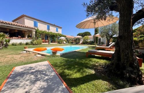 Plan-d'Orgon Bed & Breakfast | La Bastide des Romarins