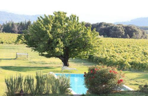 Cucuron House | Relax at La Bastide des Vasses with Oceanfront Pool Access