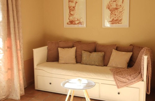 Le Beausset House | Discover La Bastide du Beausset-Vieux - Rated 9.4/10