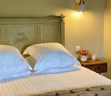 Le Beausset Bed & Breakfast | Idyllic La Bastide du Beausset-Vieux: Oceanfront Retreat