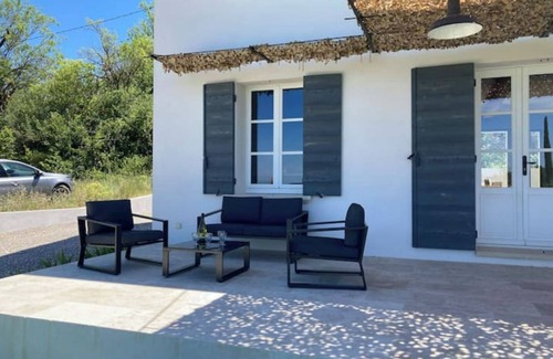 Malemort-du-Comtat Villa | Indulge at La Bastide: Ocean View, Pool & Gourmet Dining