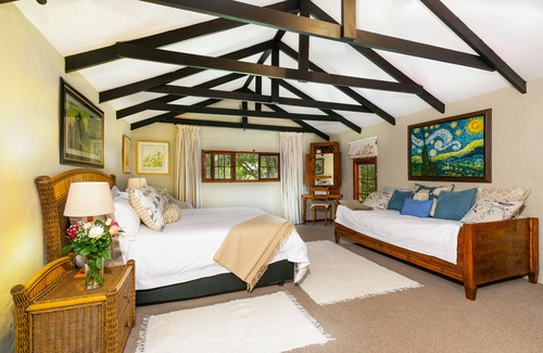 Hartbeespoort House | Relax at La Bastide Guesthouse with Pool & Family Amenities