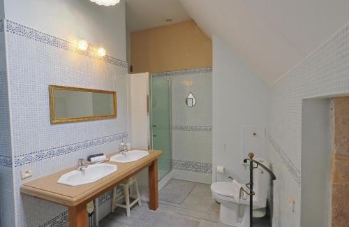 Boyer Bed & Breakfast | Oceanfront Haven at La Chélidoine with Perfect Reviews