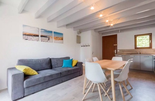 Guerande House | Cozy La Baule Retreat with Pool and Garden Near Beach