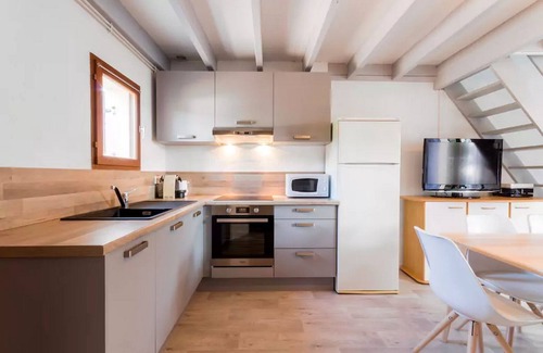 Guerande House | Cozy La Baule Retreat with Pool and Garden Near Beach