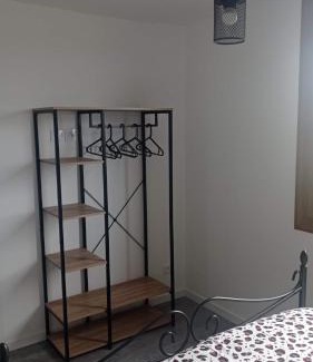 Bordeaux-Saint-Clair Apartment | Family-Friendly LA BELLA: Ground Floor 90m² Apartment, Rated 9.4