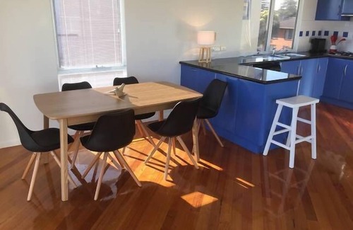 Warrnambool Apartment | Stunning La Bella View Apartment with Ocean Views & Kitchen