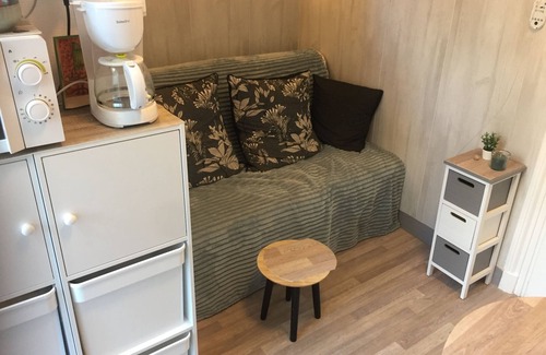 Ault Apartment | La Belle Église: Family-Friendly Stay Steps from the Beach