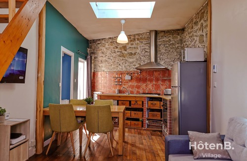 Limoges House | Discover La Belle Agapanthe-Iris: Family-Friendly Retreat