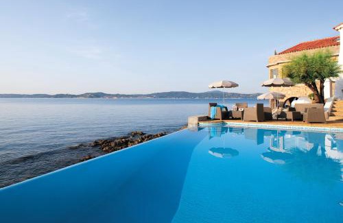 Sainte-Maxime City Centre Hotel | Discover La Belle Aurore: Oceanfront 4-Star Retreat