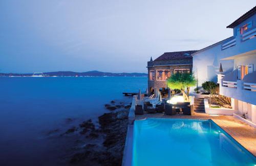 Sainte-Maxime City Centre Hotel | Discover La Belle Aurore: Oceanfront 4-Star Retreat