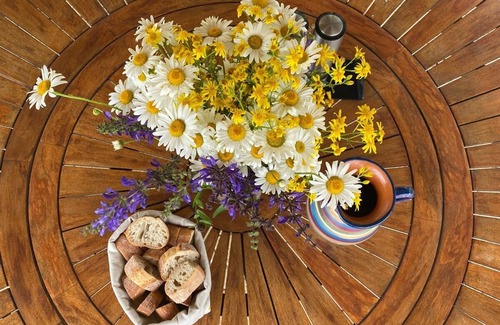 Granges-dAns Bed & Breakfast | Cozy Family Retreat at la Belle Campagne with Pool Access