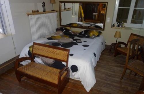 Saint-Bonnet-en-Bresse Bed & Breakfast | Discover LA BELLE D'ANTAN: Oceanfront Bliss Awaits